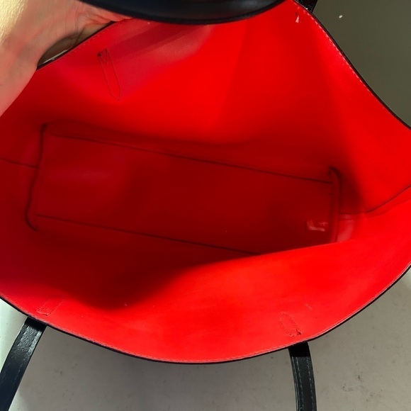 Victoria's secret bag Rose Floral Print Tote Shoulder Bag Black Red - Picture 3 of 9